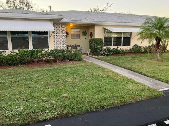 109 Lakes End Drive # B, Fort Pierce FL 34982