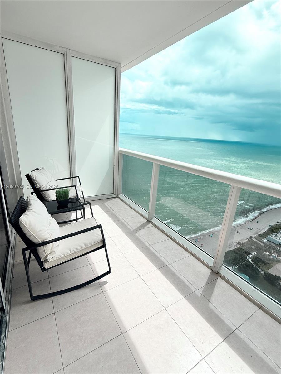 1830 S Ocean Dr # 3705, Hallandale Beach FL 33009