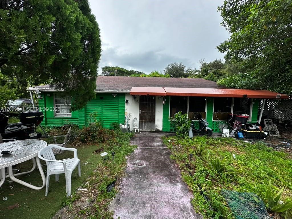 2299 NW 90th St, Miami FL 33147
