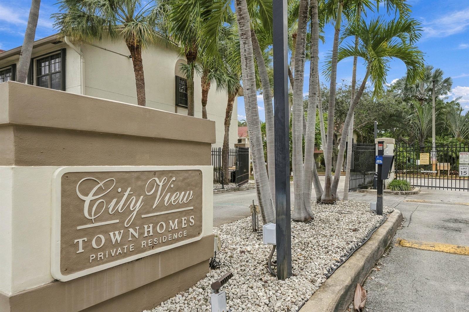 341 City View Drive, Fort Lauderdale FL 33311