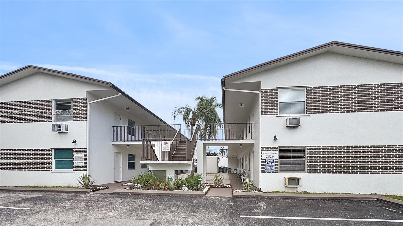 2829 Van Buren St # 207, Hollywood FL 33020