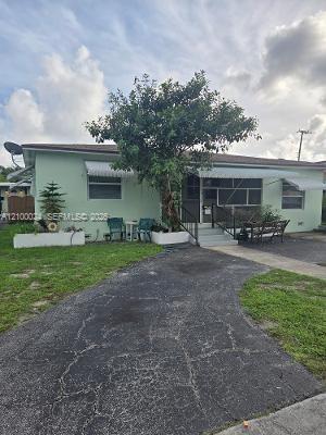 14 SE 14th St, Dania Beach FL 33004