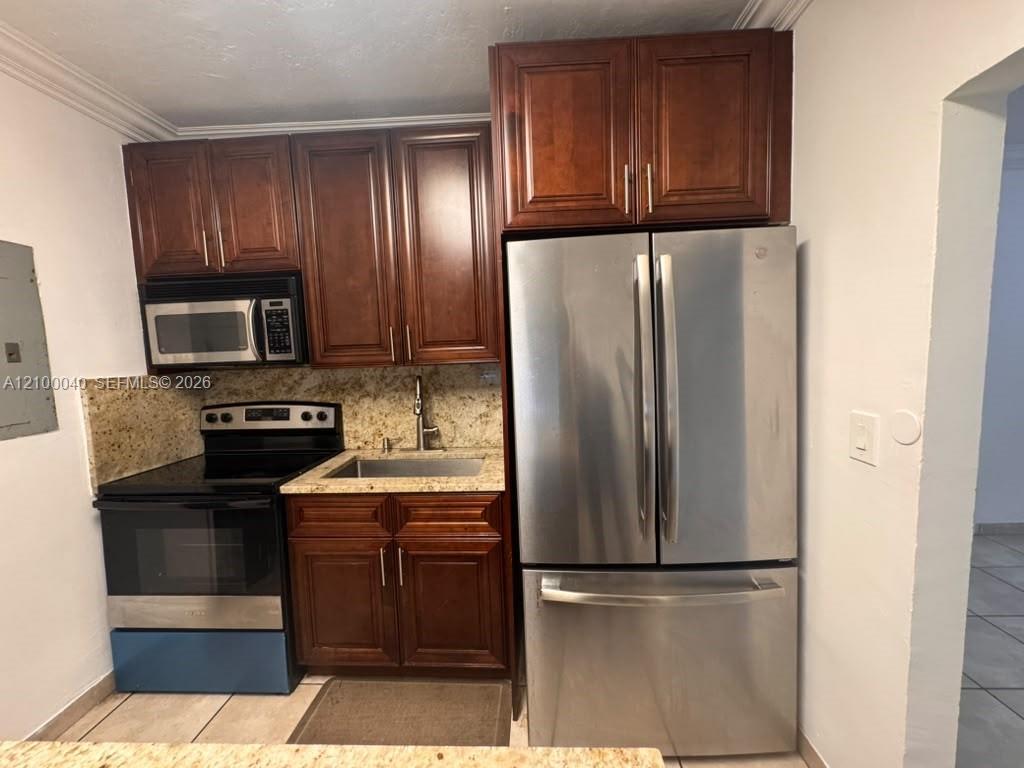 1071 NW 34th St # 1, Miami FL 33127
