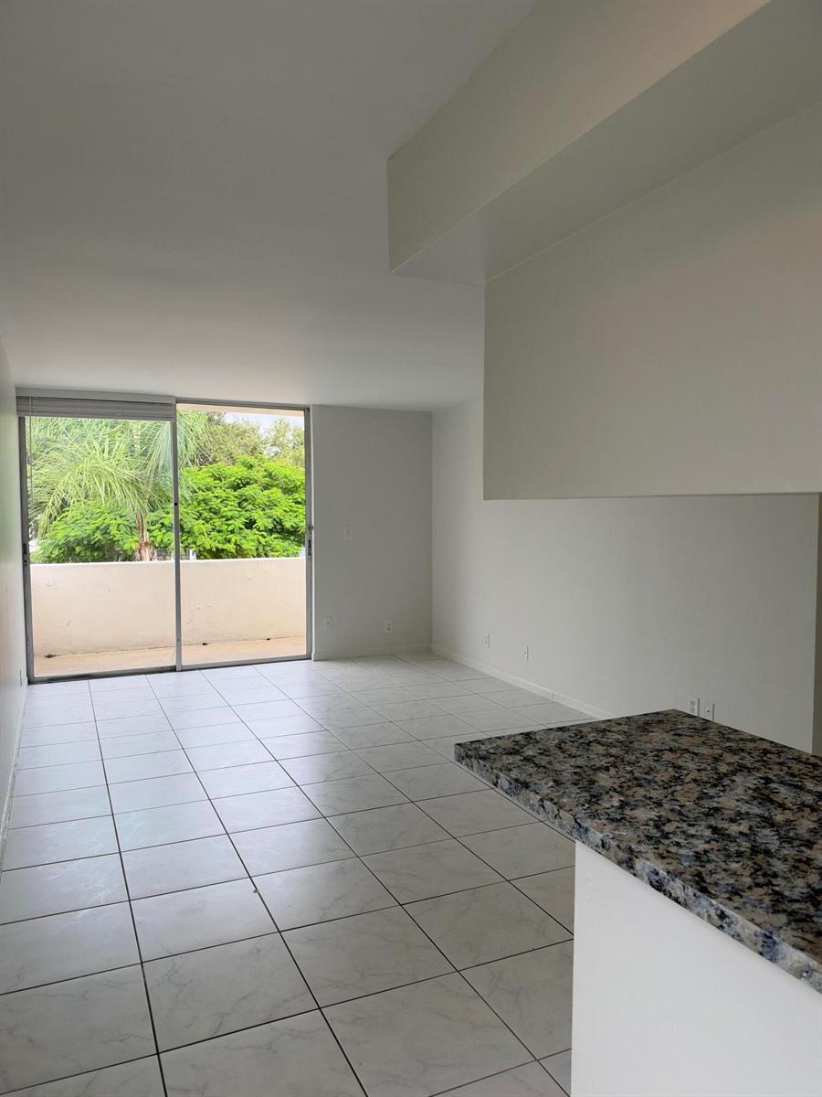 100 SE 21ST Street # 8, Fort Lauderdale FL 33316