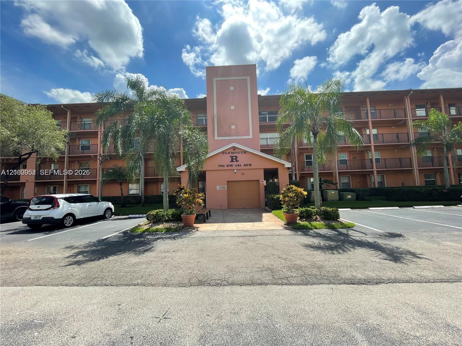 701 SW 141st Ave # 110R, Pembroke Pines FL 33027