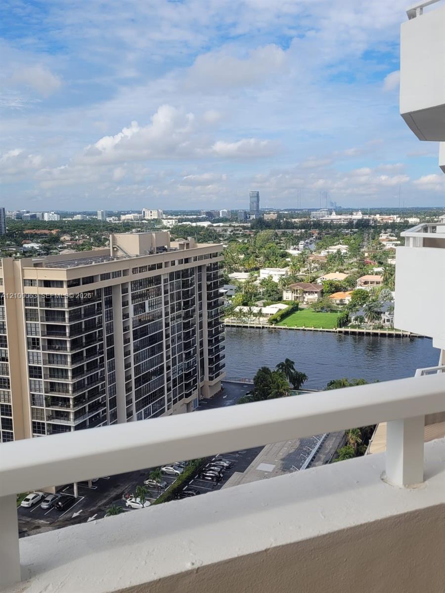1985 S Ocean Dr # 19N, Hallandale Beach FL 33009