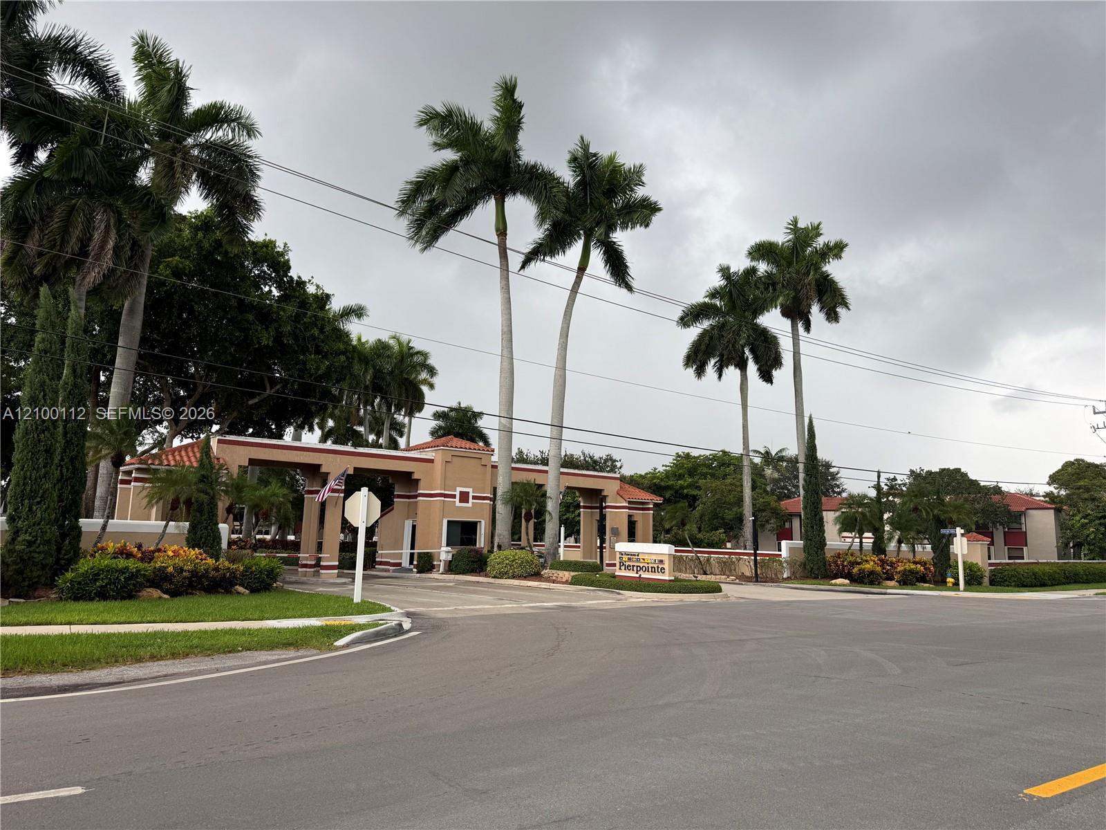 11607 NW 11th St # 11607, Pembroke Pines FL 33026