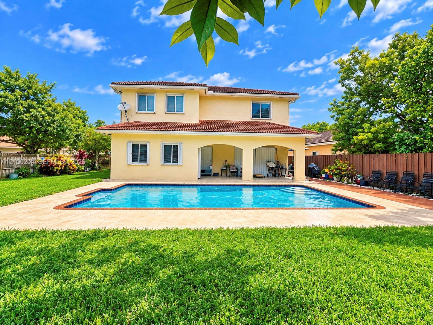 13194 SW 142nd St, Miami FL 33186