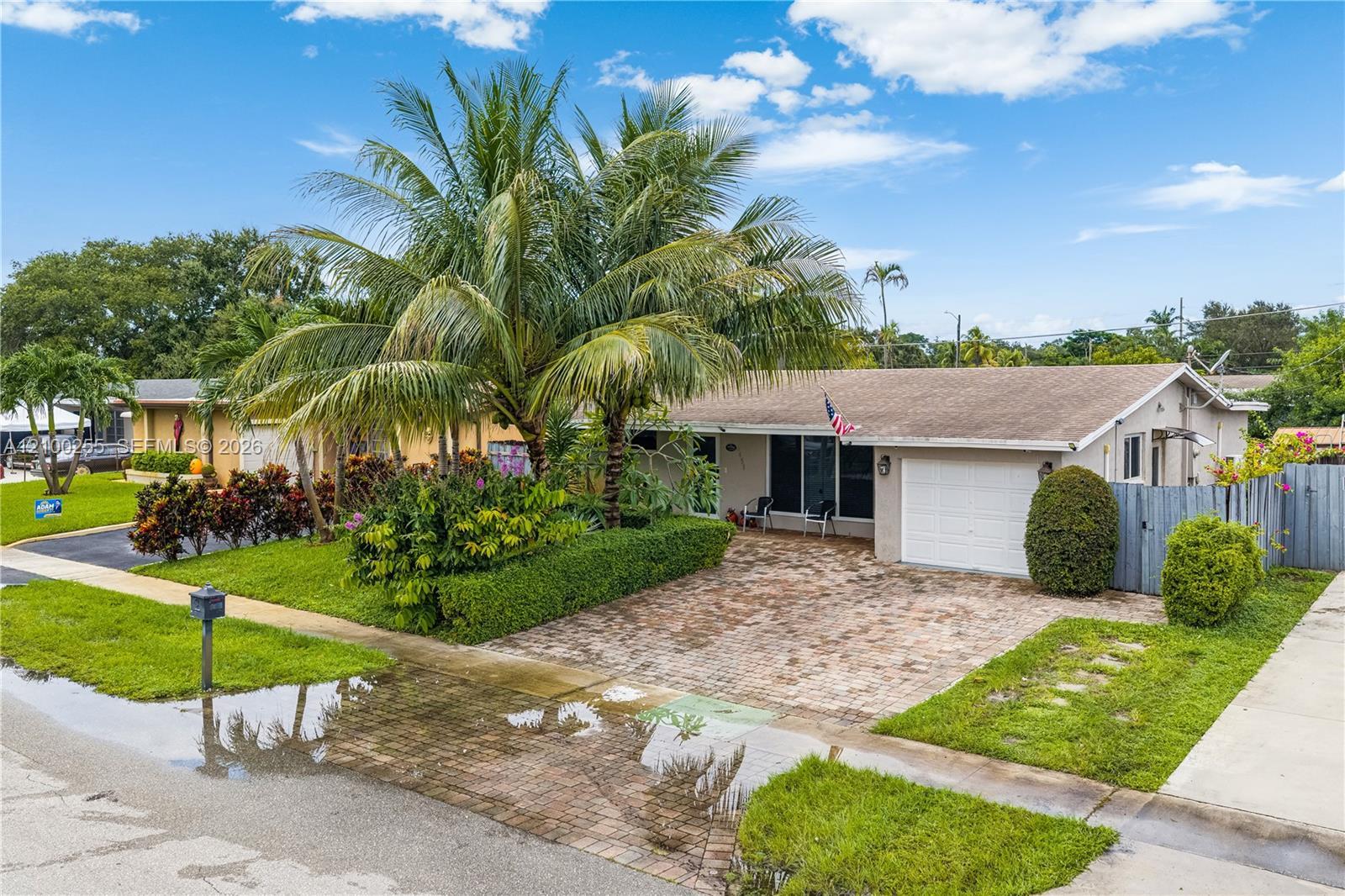 6451 Scott St, Hollywood FL 33024