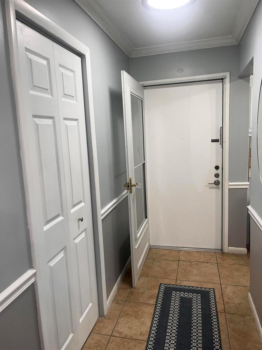 6080 NW 44TH Street # 211, Lauderhill FL 33319