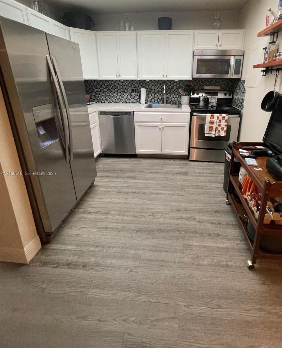 7100 NW 17th St # 421, Plantation FL 33313