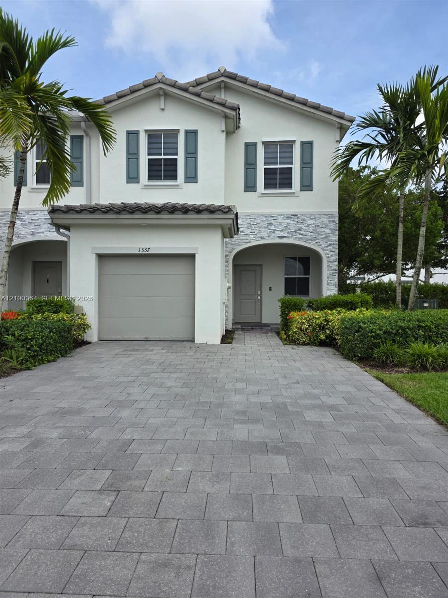 1337 SE 27th Ter, Homestead FL 33035