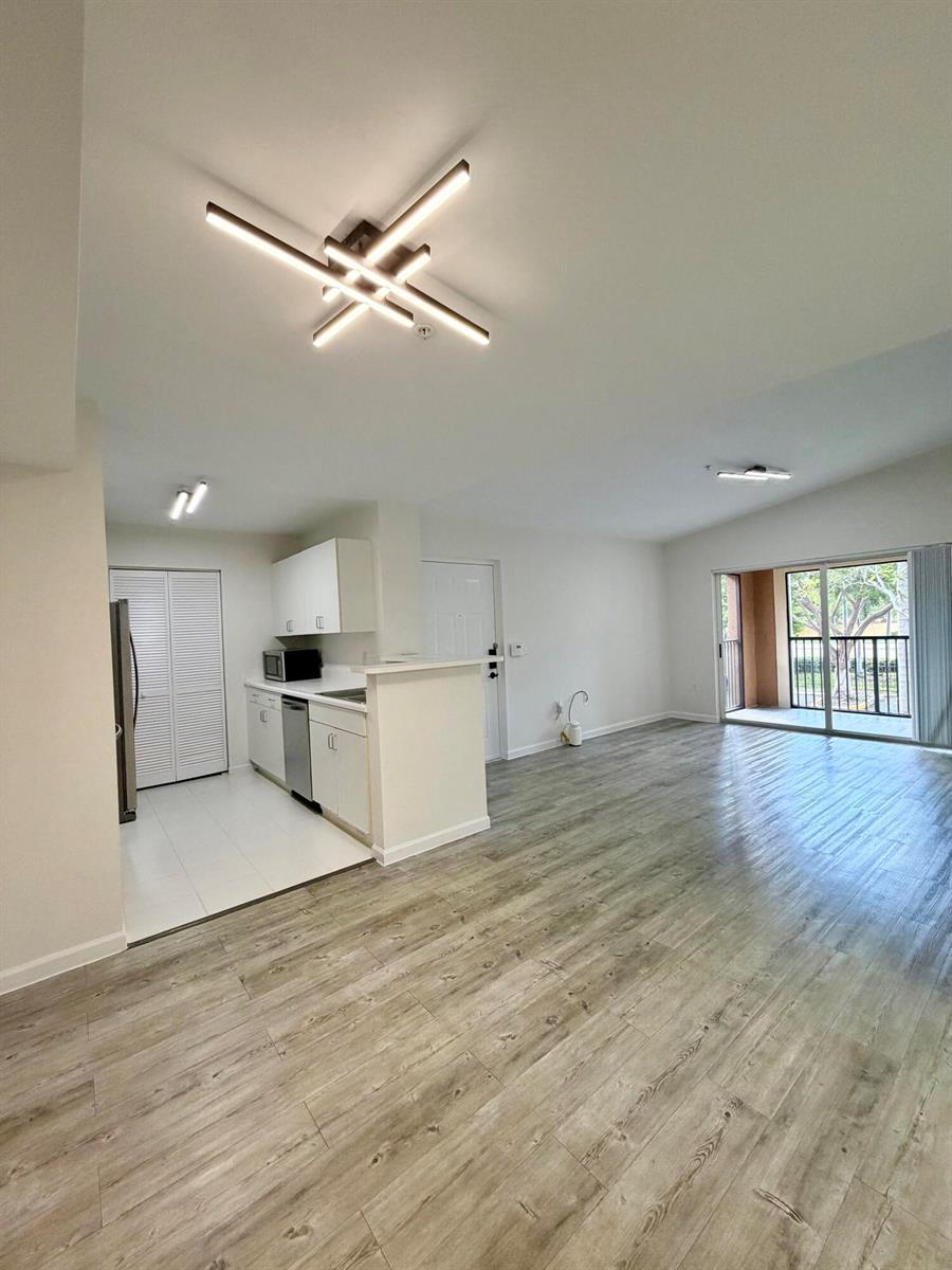 4852 N STATE ROAD 7 # 207, Coconut Creek FL 33073