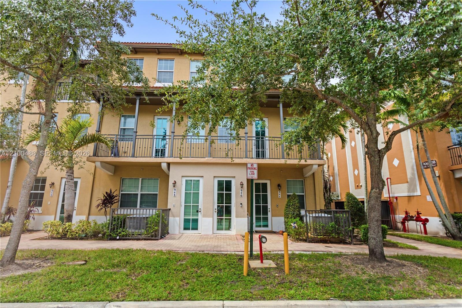 946 SW 147th Ave # 2614, Pembroke Pines FL 33027