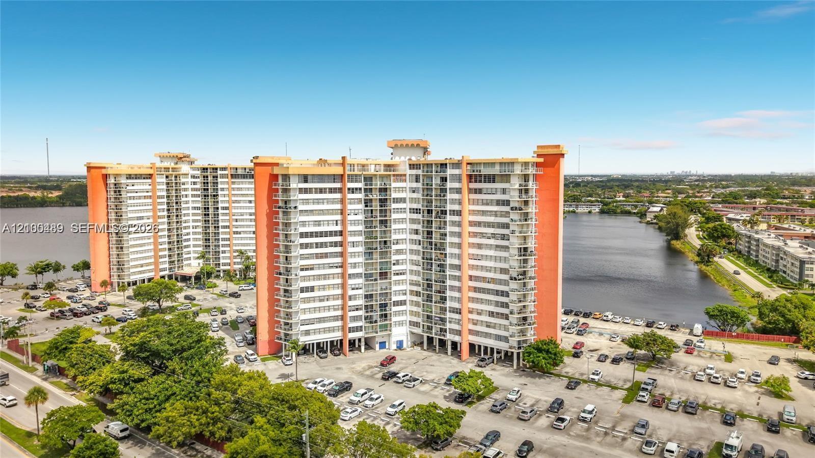 1351 NE Miami Gardens Dr # 1414E, Miami FL 33179