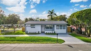 916 SW 7th Ave, Hallandale Beach FL 33009
