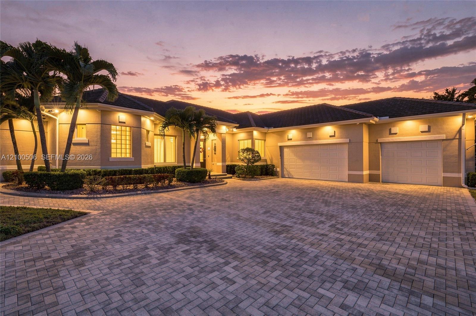 1320 NW 118th Ave, Plantation FL 33323
