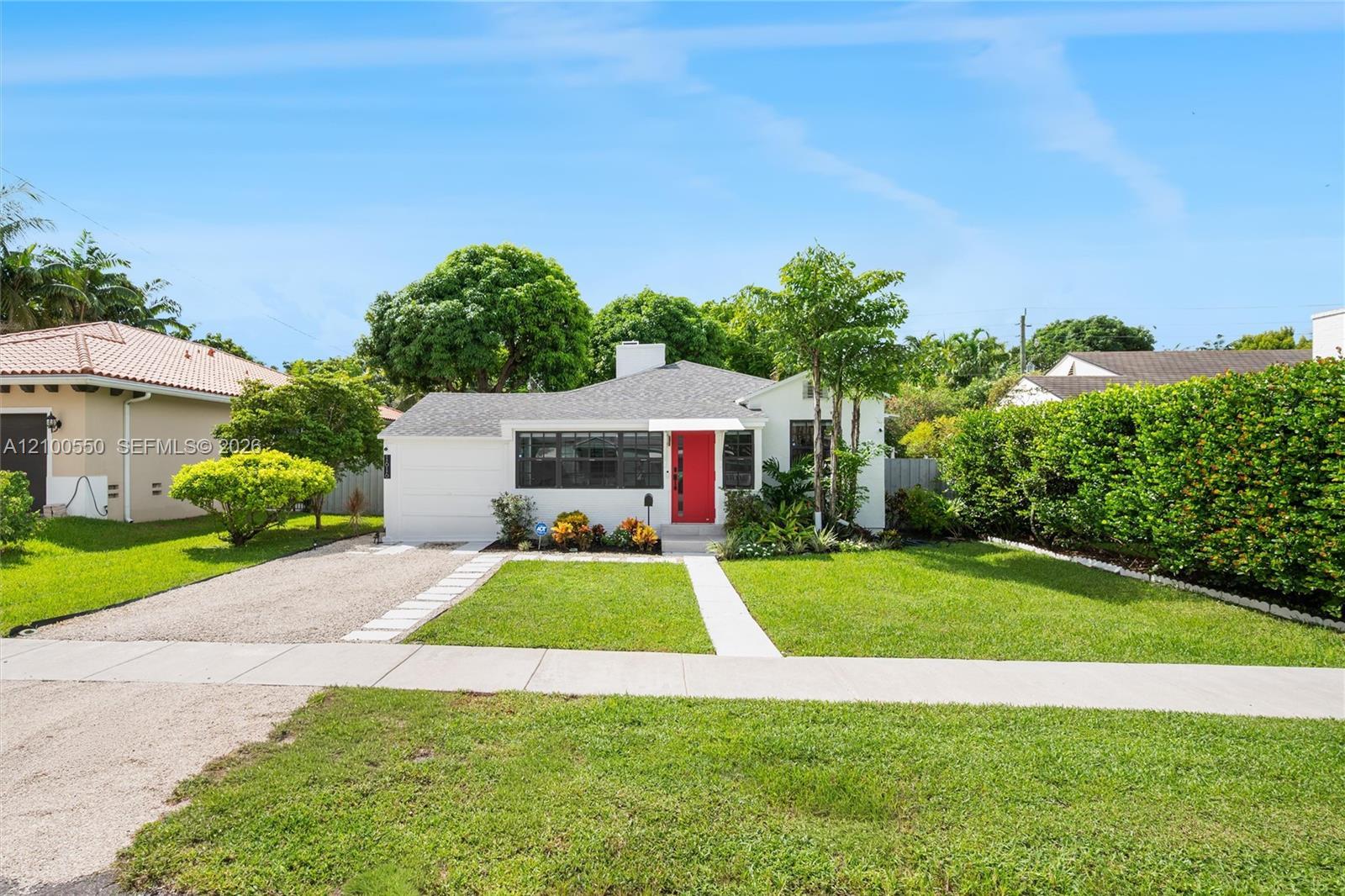 1616 Dewey St, Hollywood FL 33020