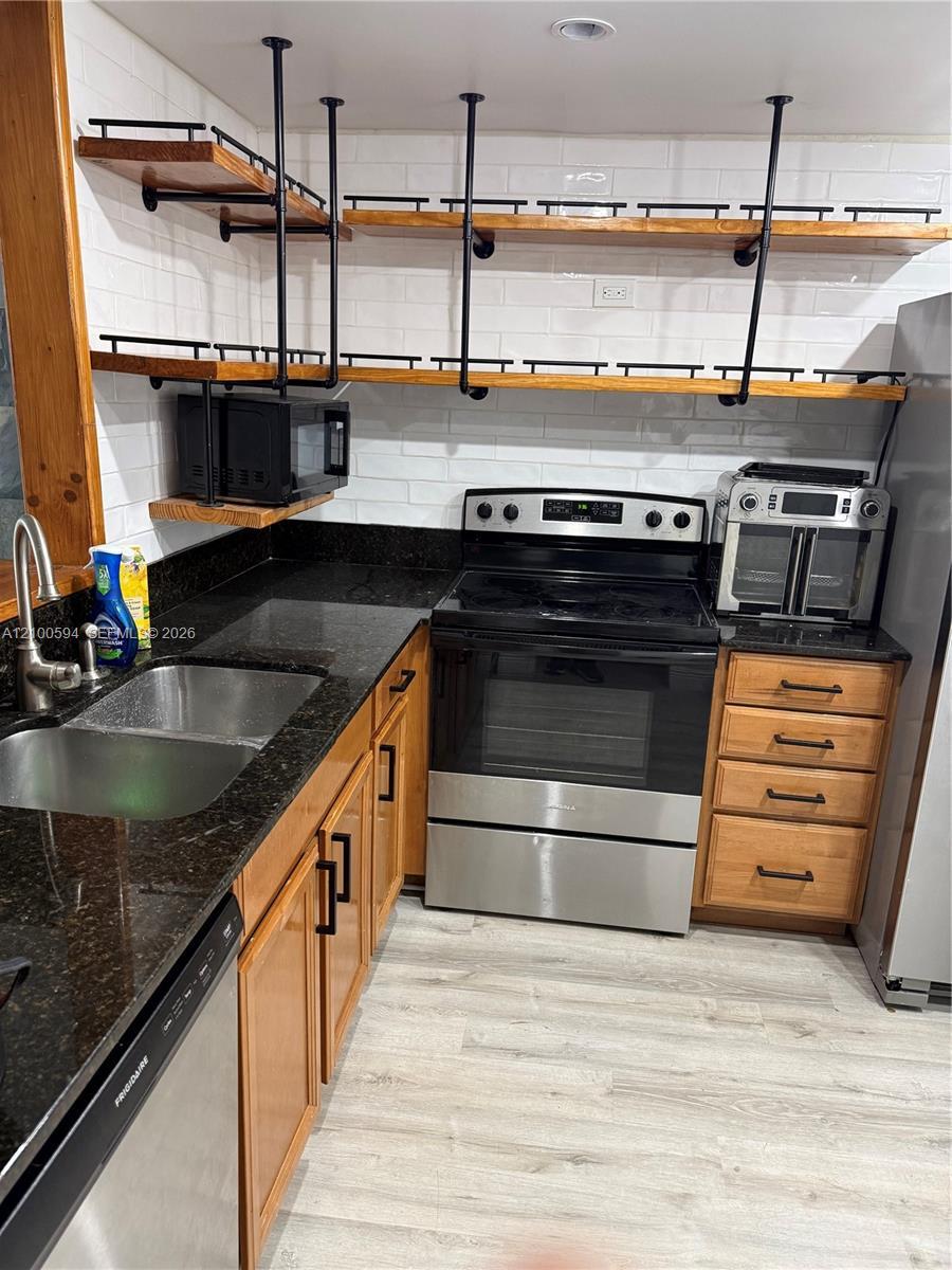 410 NW 68th Ave # 517, Plantation FL 33317