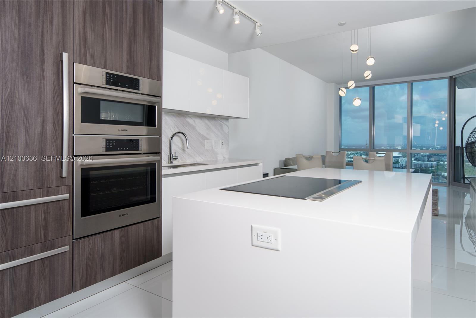 851 NE 1st Ave # 4406, Miami FL 33132