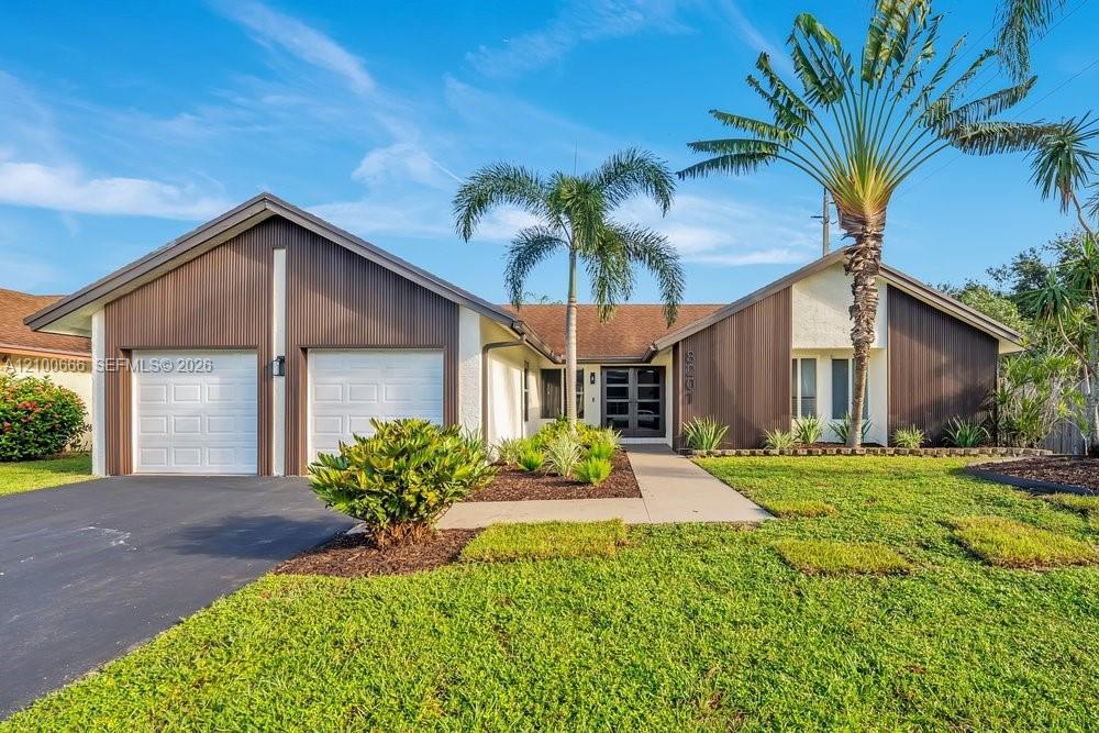 8201 NW 52nd St, Lauderhill FL 33351