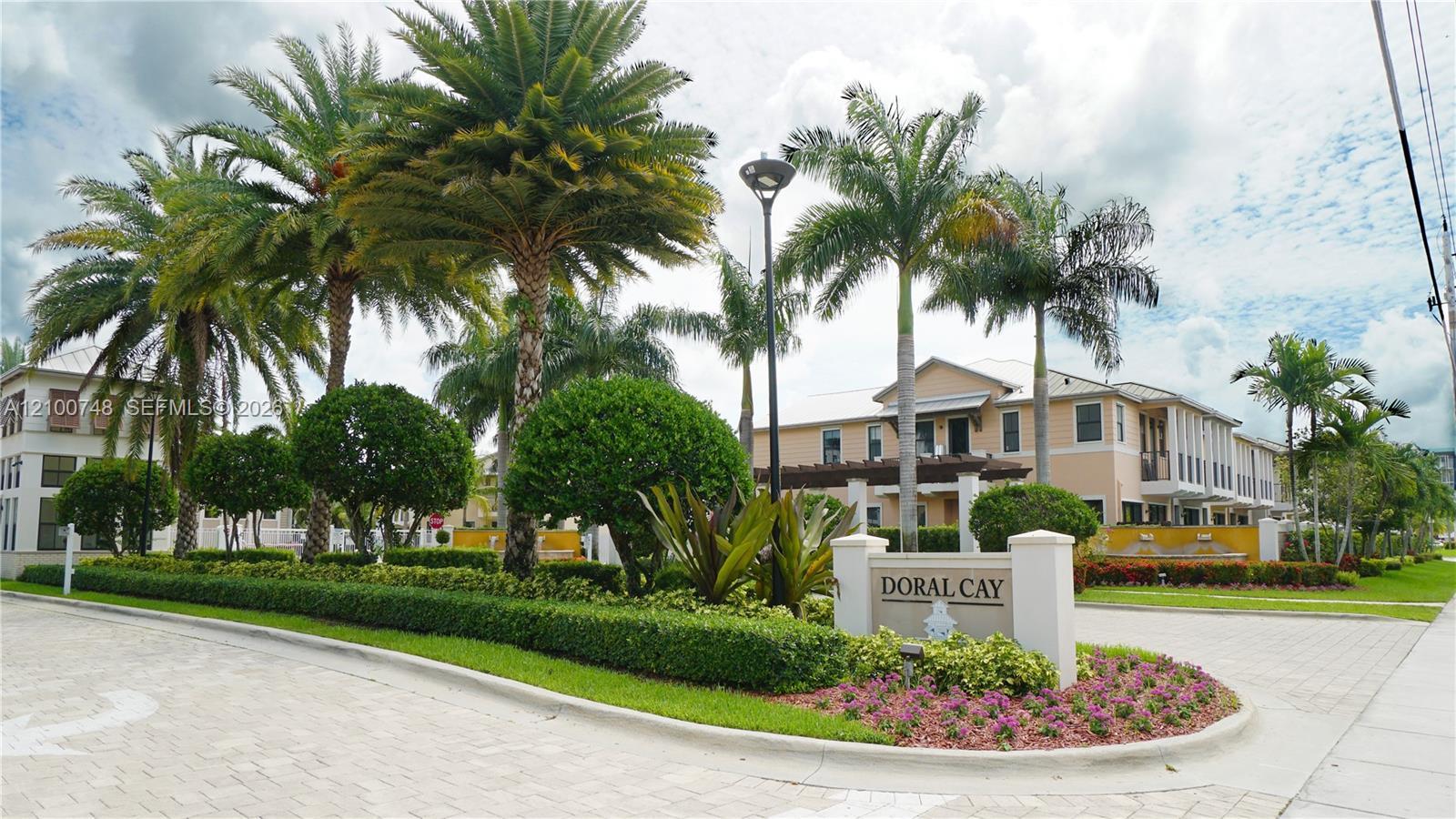10401 NW 61st Ln, Doral FL 33178