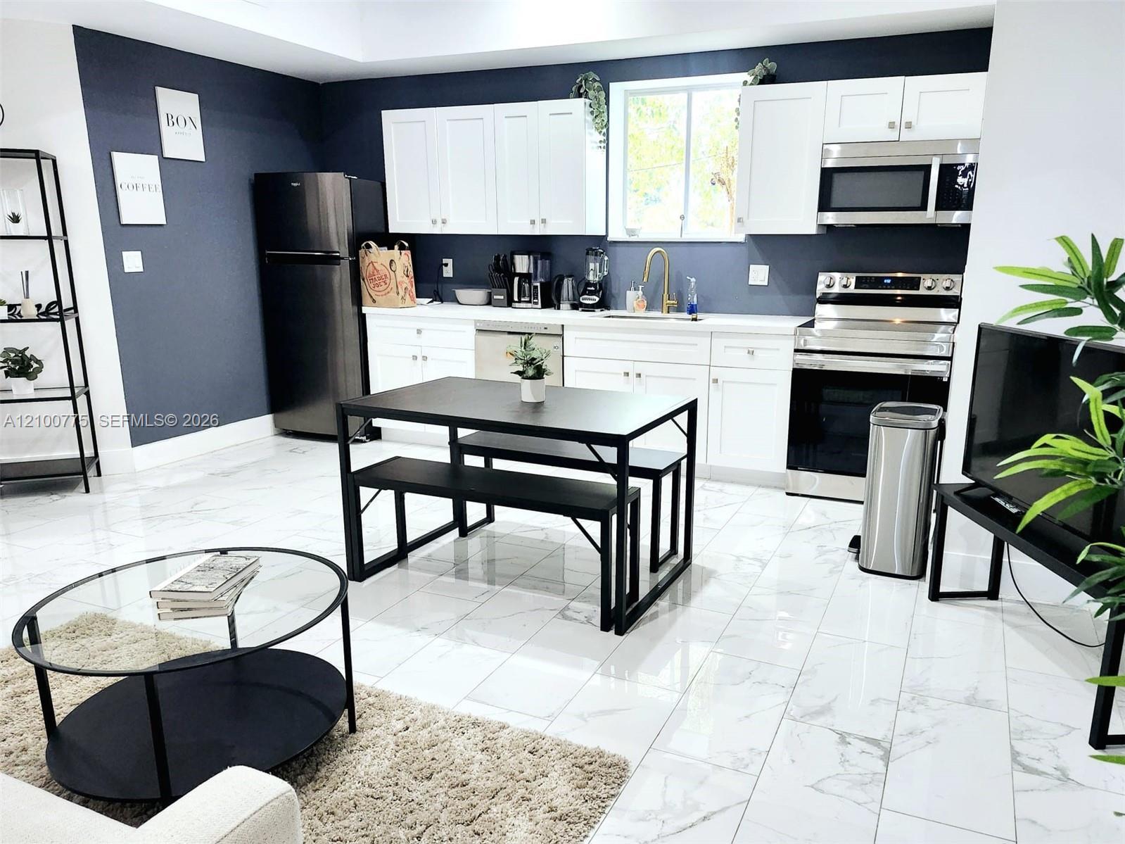 1860 NW 24th Ave # 301, Miami FL 33125
