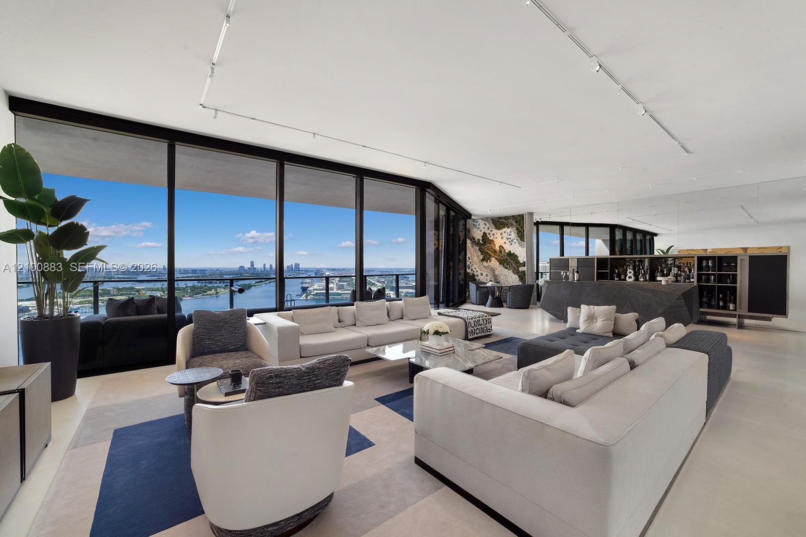 1000 Biscayne Blvd # 3302, Miami FL 33132