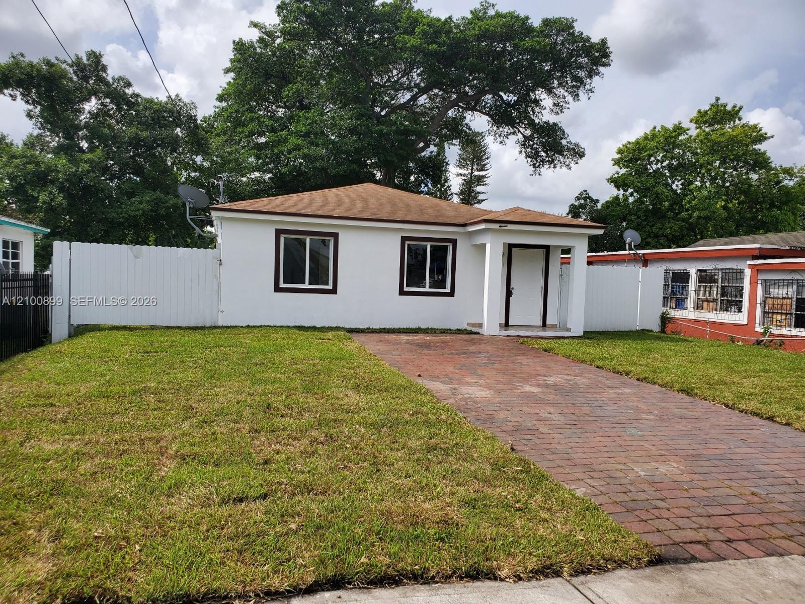 1212 NW 71st St, Miami FL 33147