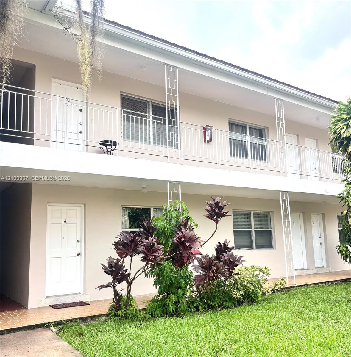 15 Alhambra Cir # 16, Coral Gables FL 33134