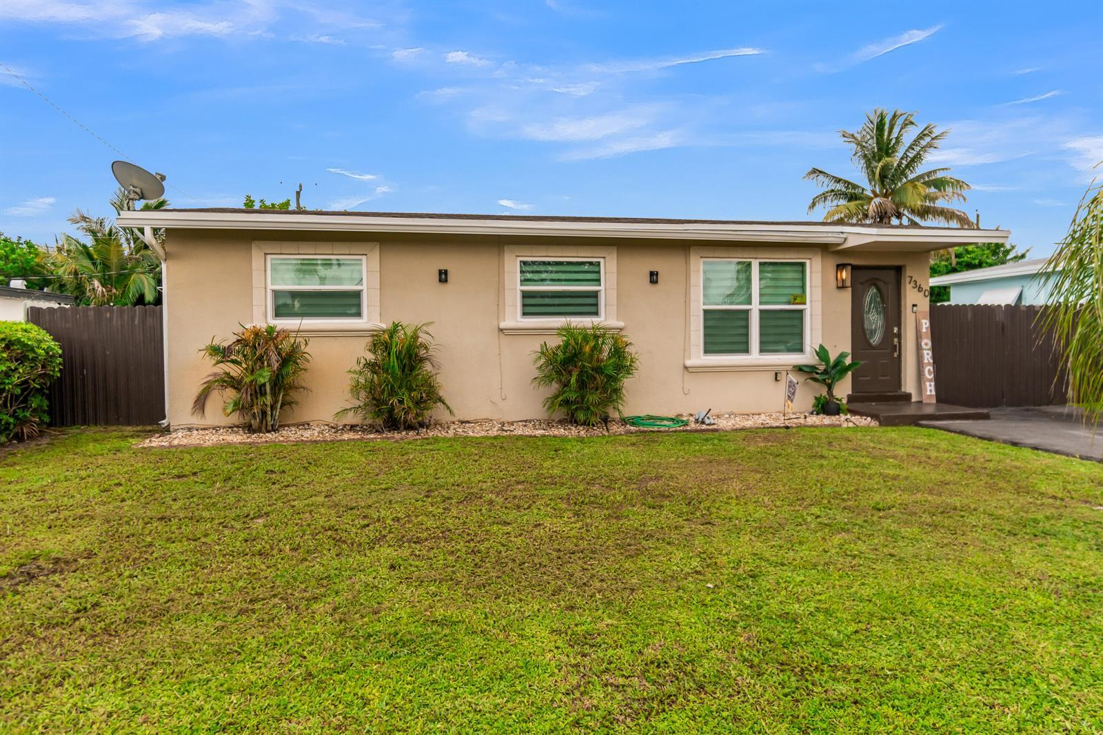 7360 ARTHUR Street, Hollywood FL 33024