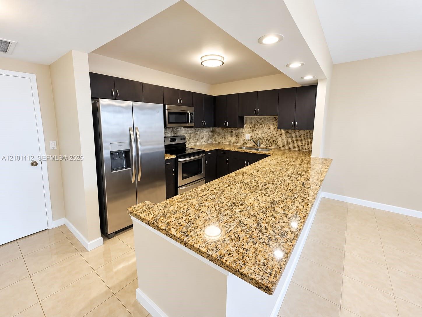 2500 Parkview Dr # 307, Hallandale Beach FL 33009