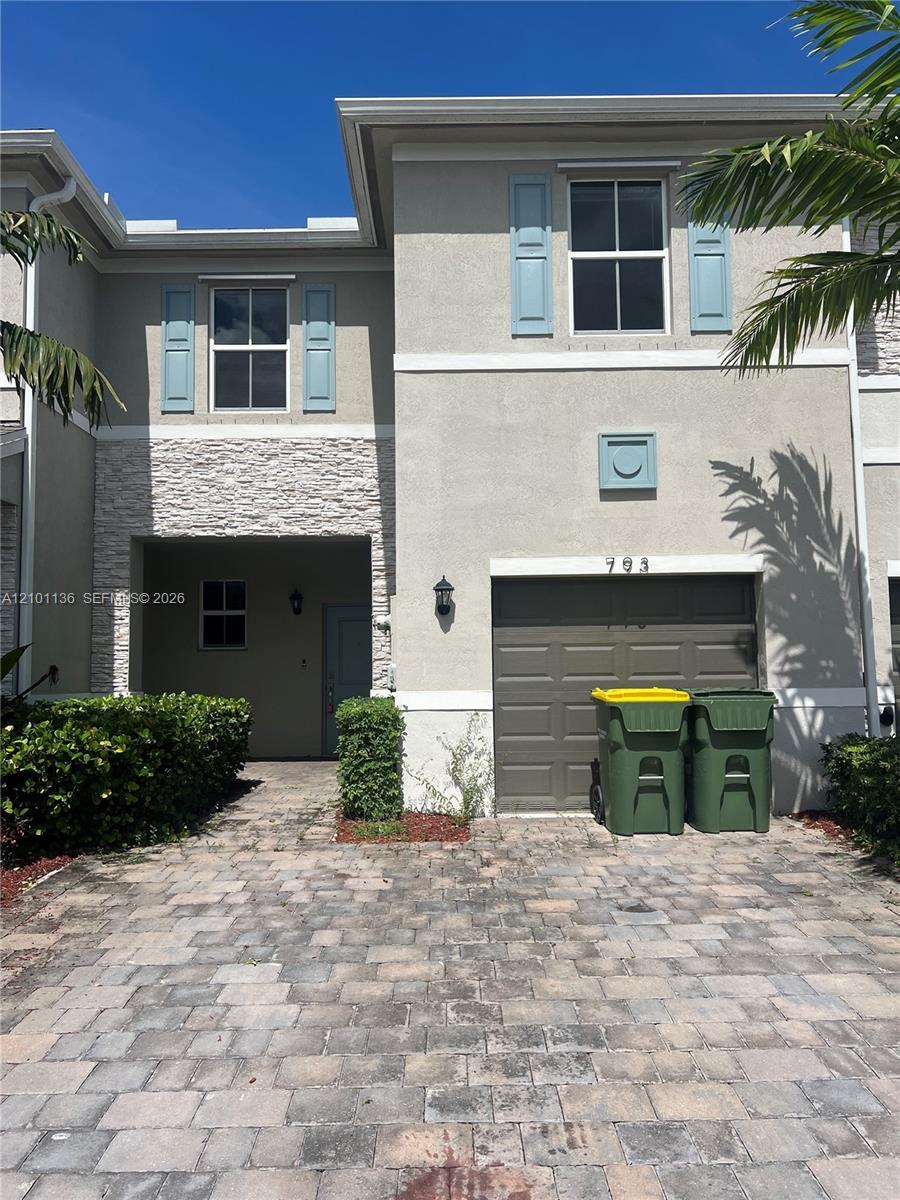 793 SE 19th St, Homestead FL 33034