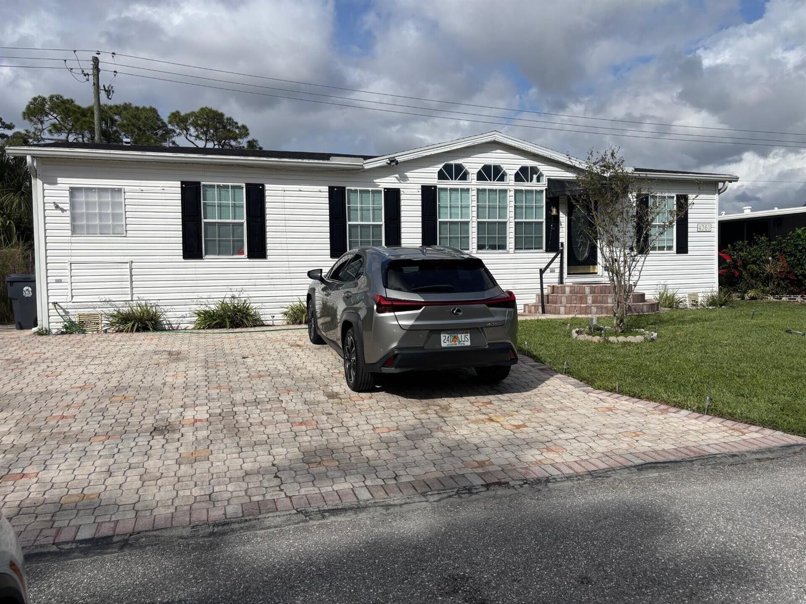 4361 1st Court, Lantana FL 33462