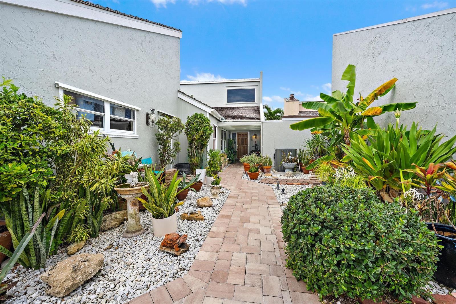 17050 Traverse Circle, Jupiter FL 33477