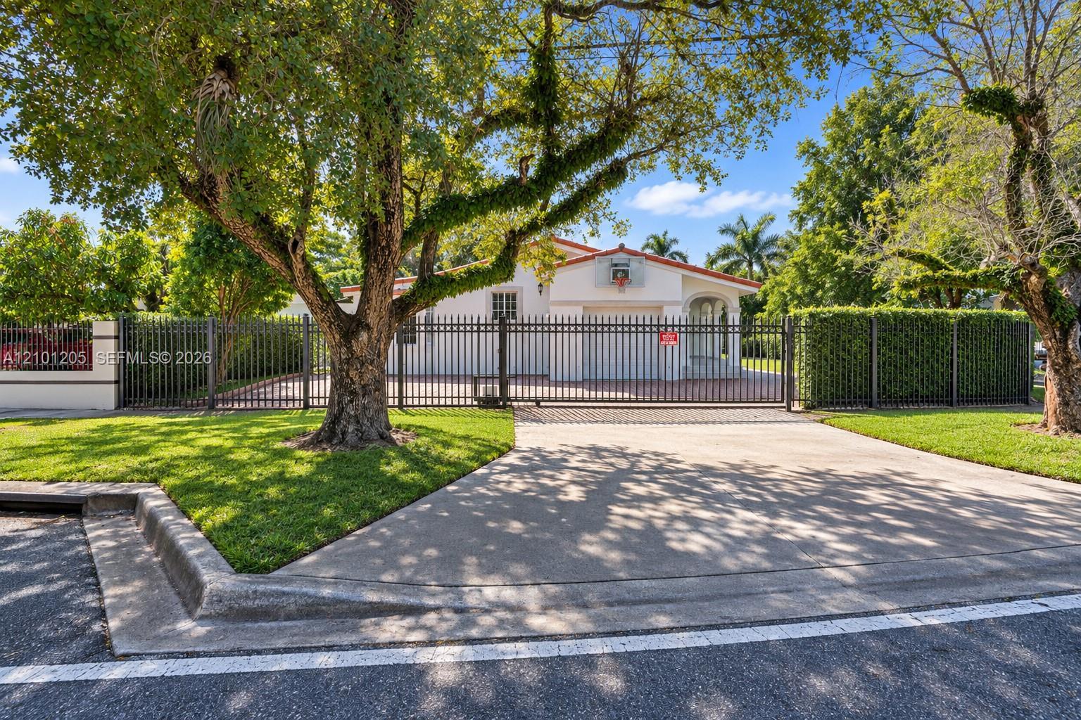 371 SW 29th Rd, Miami FL 33129