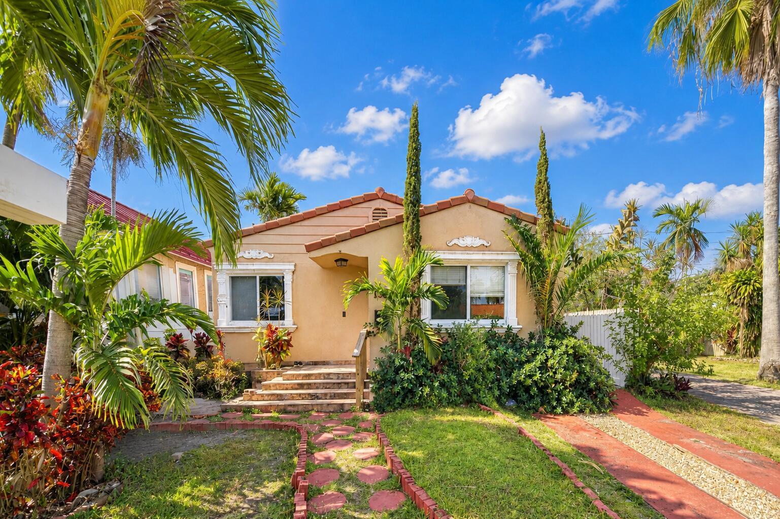1624 VAN BUREN Street, Hollywood FL 33020