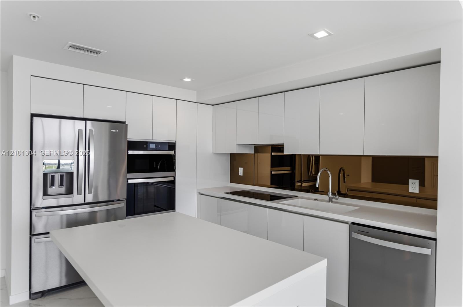1170 E Hallandale Beach Blvd # 1811, Hallandale Beach FL 33009