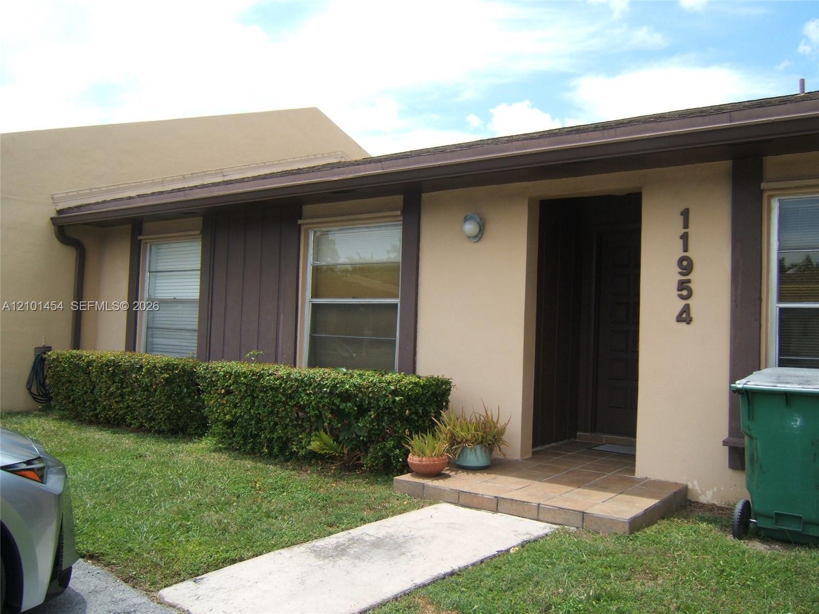 11954 SW 123rd Ct, Miami FL 33186