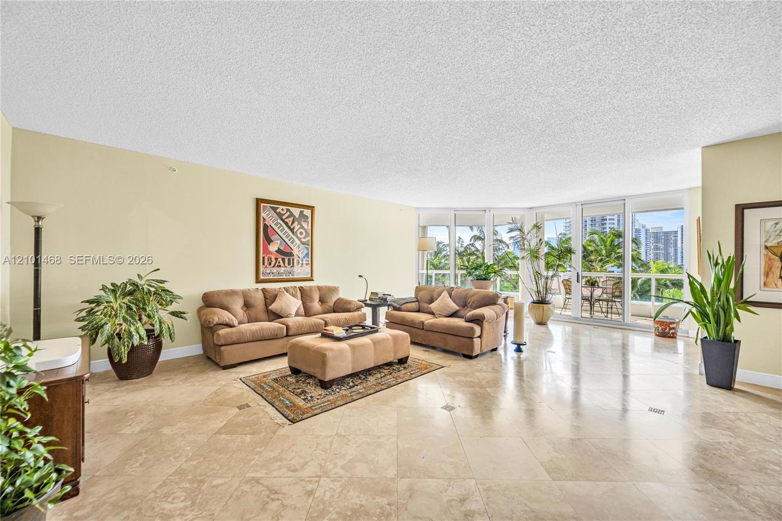 21050 Point Pl # 502, Aventura FL 33180
