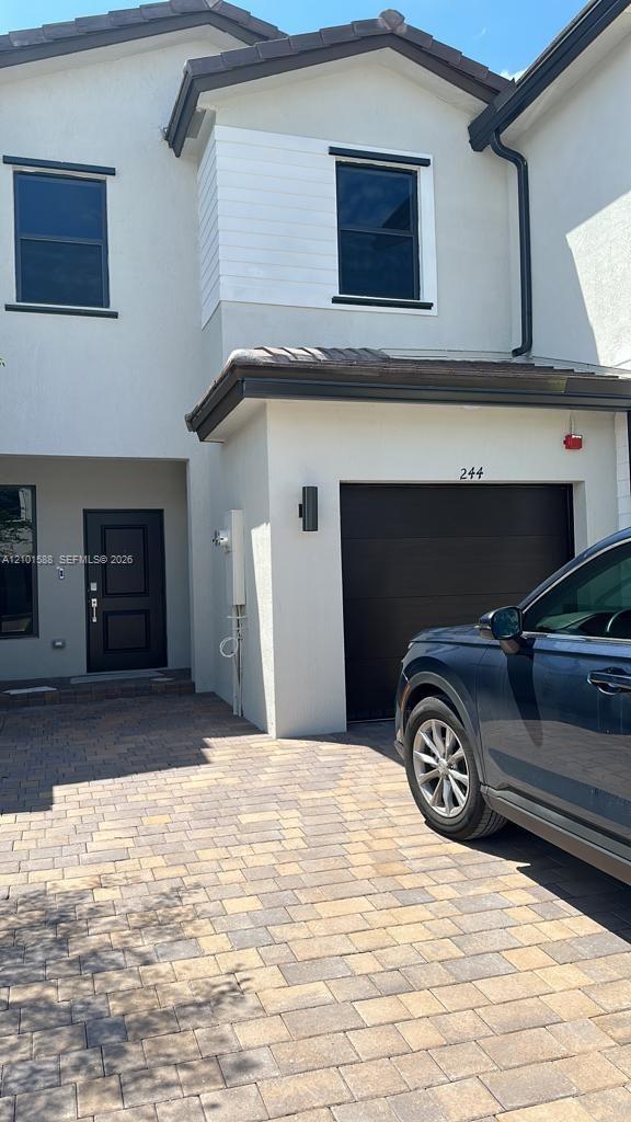 252 sw 159 way # 252, Pembroke Pines FL 33027