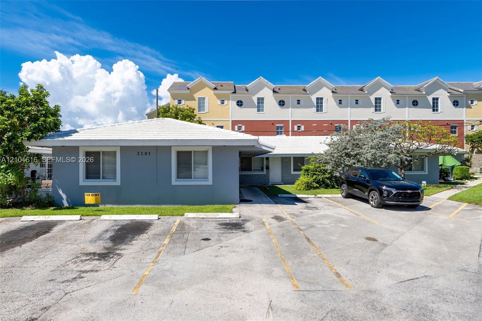 2101 NE 41st St # B, Lighthouse Point FL 33064