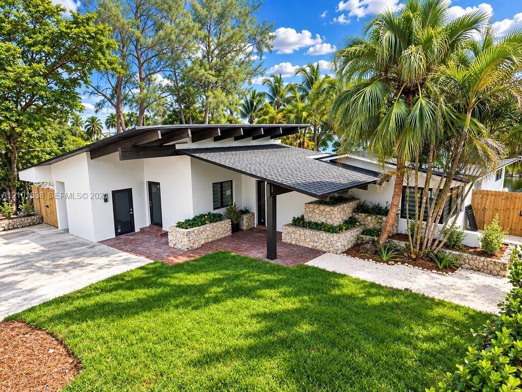 5600 SW 55th St, Davie FL 33314