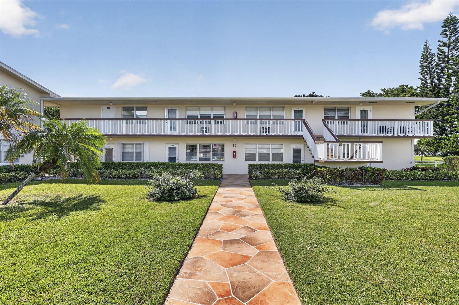 135 Somerset G, West Palm Beach FL 33417