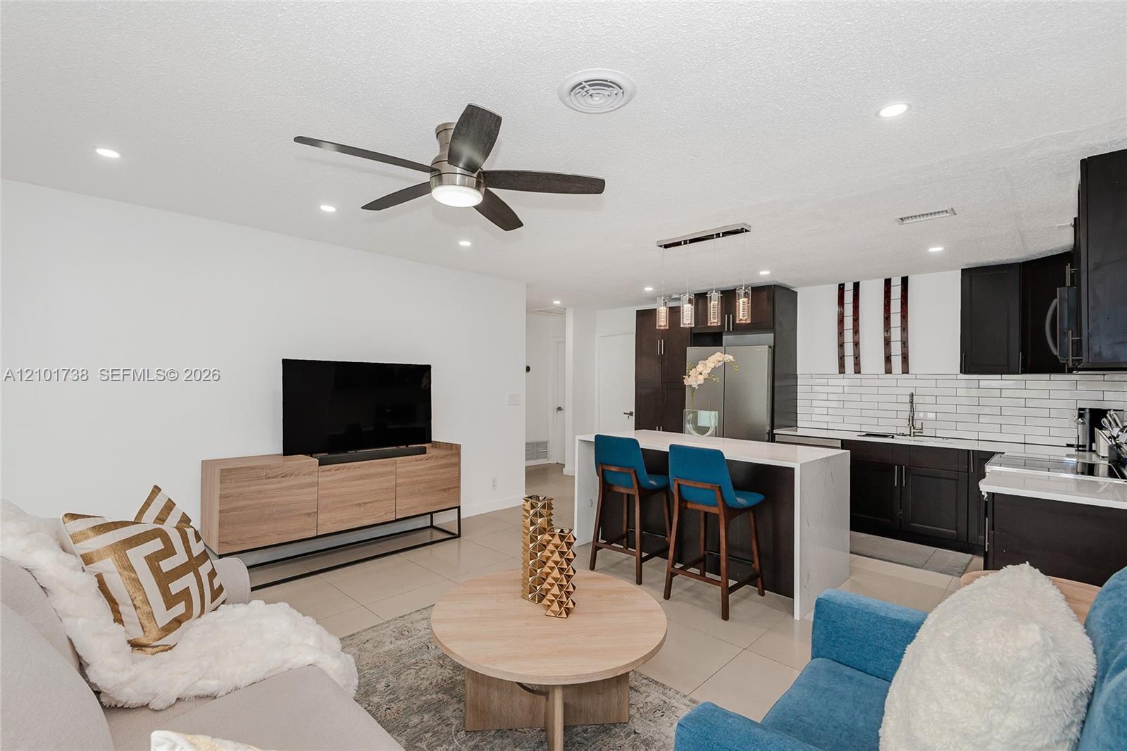 711 SW 14th Ct, Fort Lauderdale FL 33315