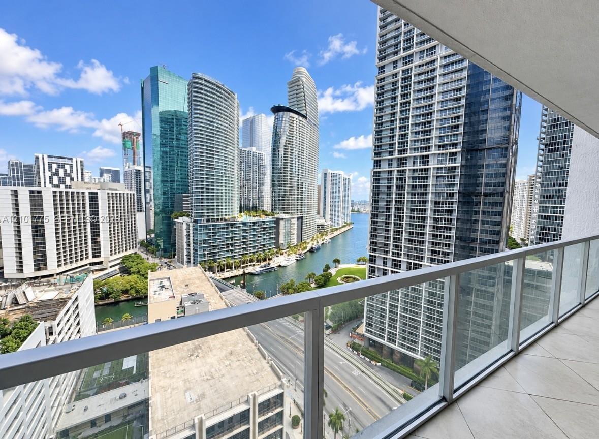 500 Brickell Ave # 2405, Miami FL 33131