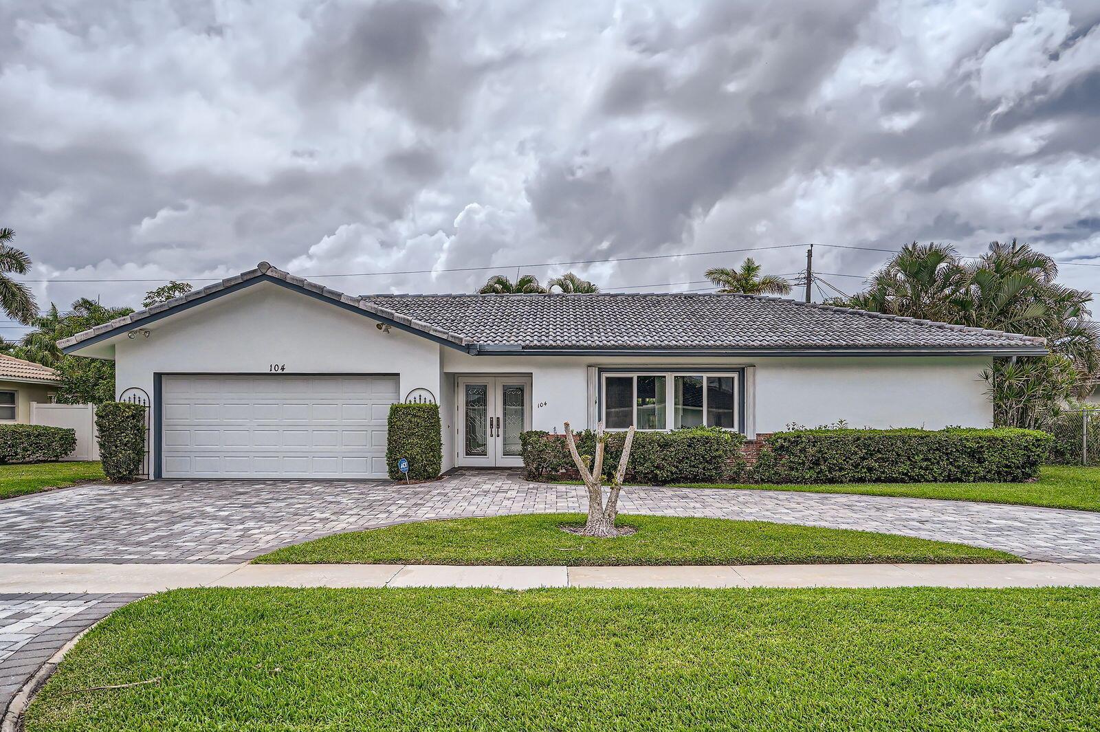 104 St Cloud Lane, Boca Raton FL 33431