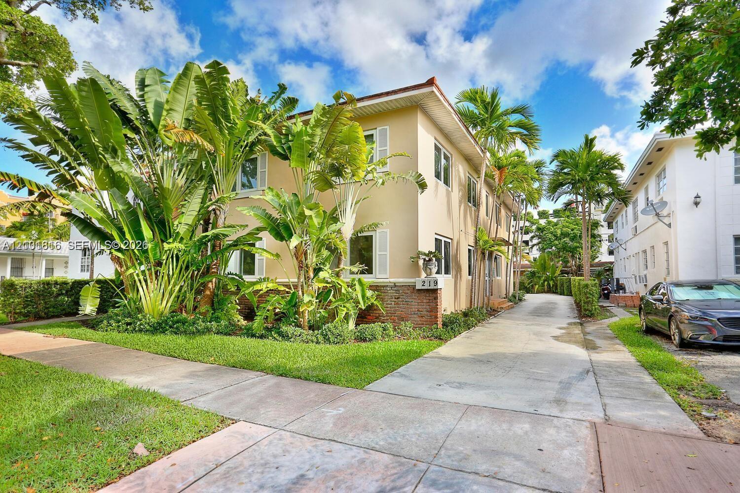 219 Menores Ave # 2, Coral Gables FL 33134