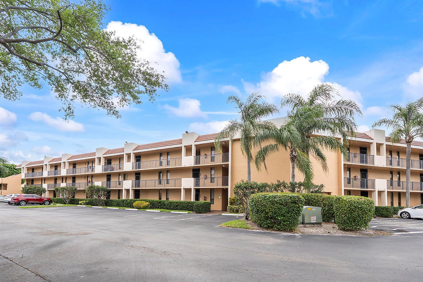 5828 CORAL LAKE Drive # 304, Margate FL 33063