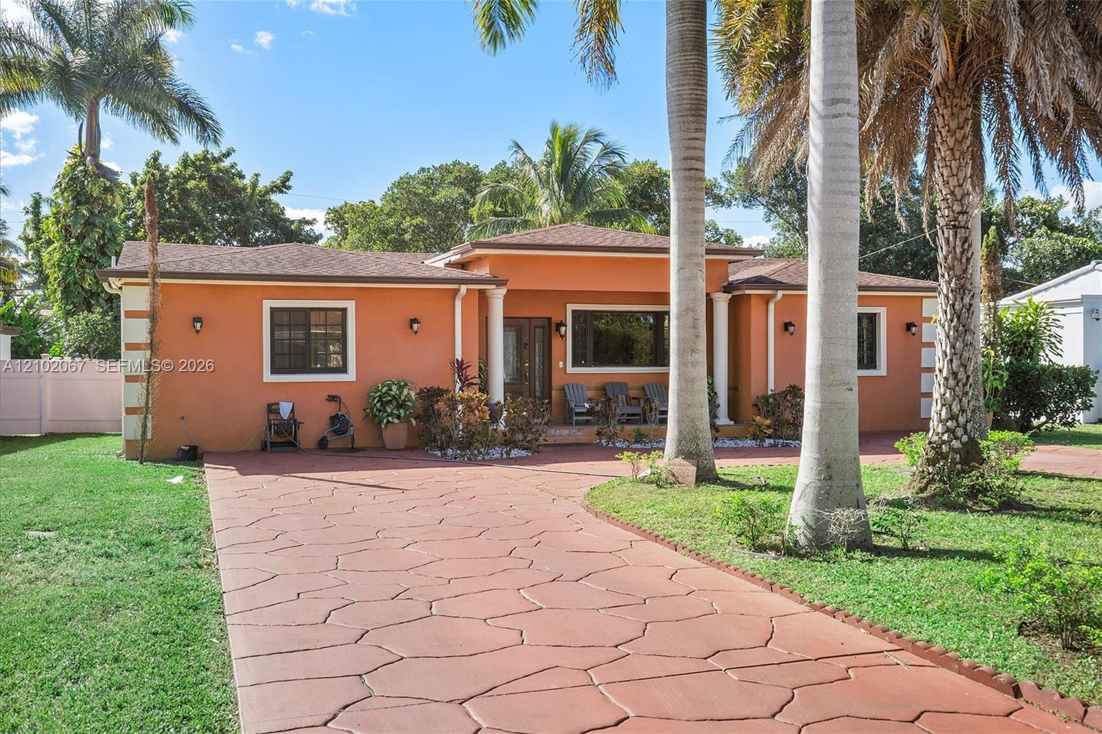 348 NE 118th St, Miami FL 33161